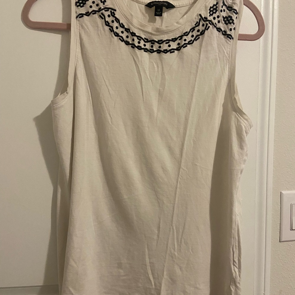 Embroidered Sleeveless Top - White